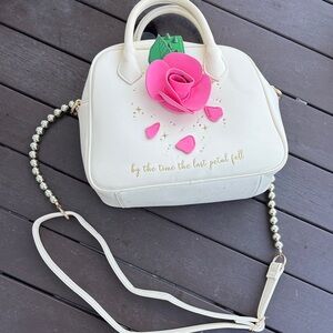 Elegant Cream Handbag with Pink Rose Accent
